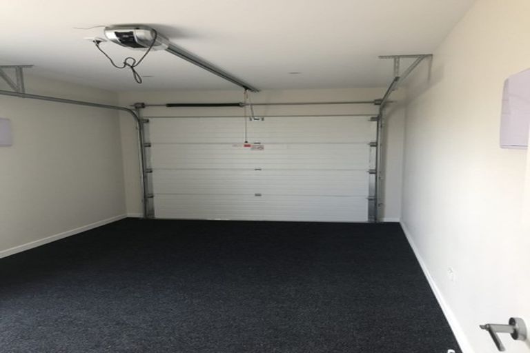 Photo of property in 10 Gunn Way, Hobsonville, Auckland, 0616