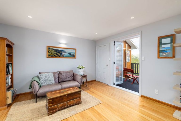 Photo of property in 46 Cornwall Road, Lyttelton, 8082