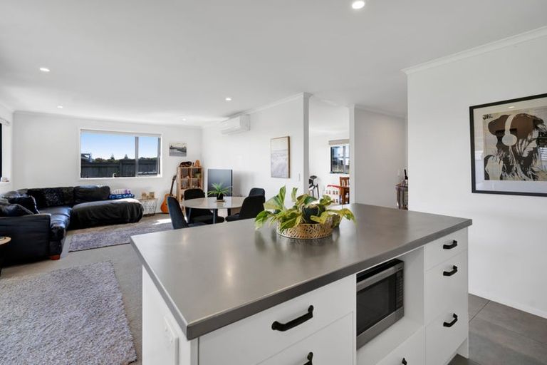 Photo of property in 15 Customhouse Street, Bell Block, New Plymouth, 4312