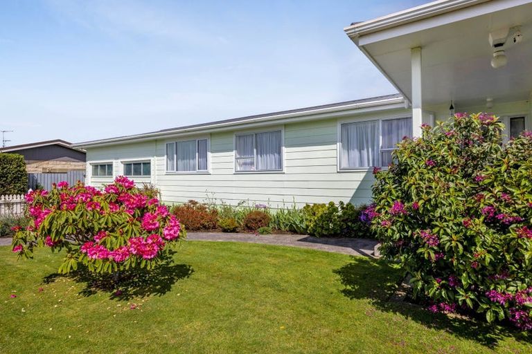 Photo of property in 35 Murdoch Street, Hawera, 4610