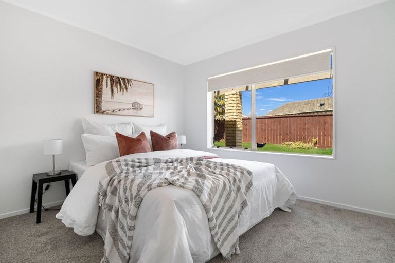 Photo of property in 20 Horlicks Place, Randwick Park, Auckland, 2105