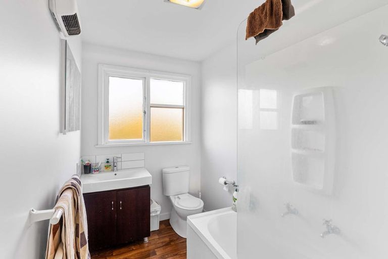 Photo of property in 32 Vagues Road, Northcote, Christchurch, 8052
