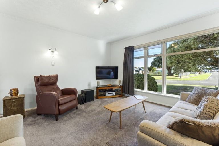 Photo of property in 244 Cornfoot Street, Castlecliff, Whanganui, 4501