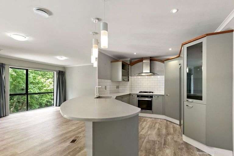 Photo of property in 5 Bank Road, Northland, Wellington, 6012