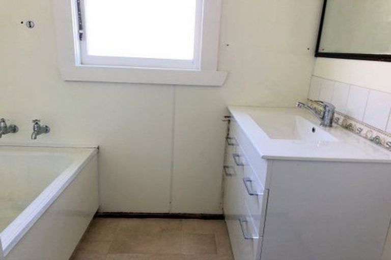 Photo of property in 12 Totara Street, Waipukurau, 4200