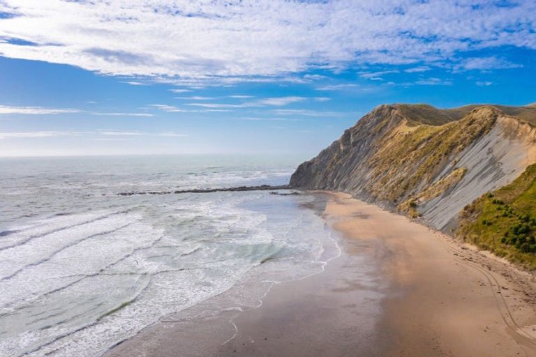 Photo of property in 456 Whangaehu Road, Porangahau, 4293