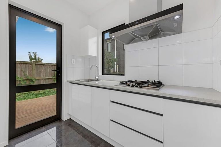 Photo of property in 76 Donegal Park Drive, Flat Bush, Auckland, 2019