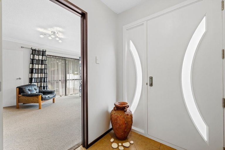 Photo of property in 57 Karnak Crescent, Russley, Christchurch, 8042