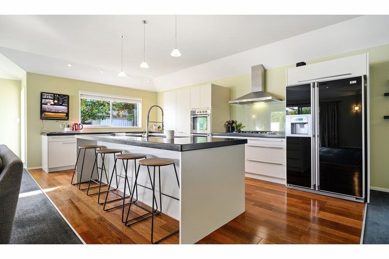 Photo of property in 12 Springwater Avenue, Northwood, Christchurch, 8051
