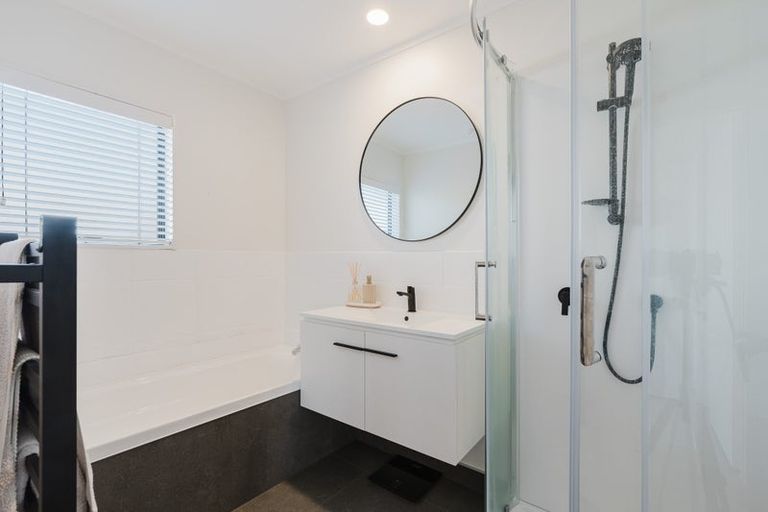 Photo of property in 25 Kentucky Crescent, Nawton, Hamilton, 3200