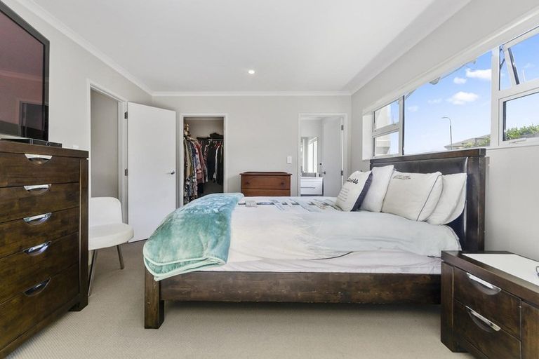 Photo of property in 32 Keepers Drive, Gulf Harbour, Whangaparaoa, 0930