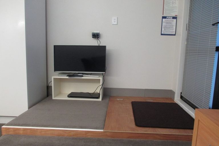 Photo of property in Urbane Apartments, 24/29 Webb Street, Mount Cook, Wellington, 6011