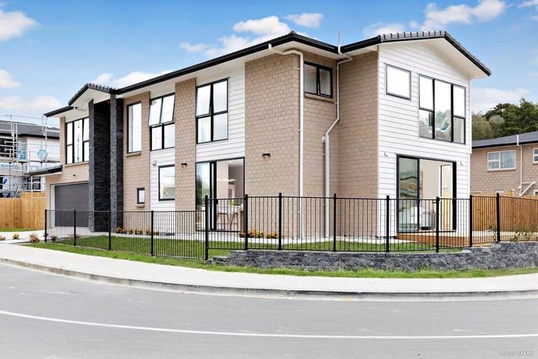 Photo of property in 9 Skanda Crescent, Flat Bush, Auckland, 2019