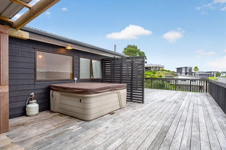 Photo of property in 1 Cullen Street, Mangawhai Heads, Mangawhai, 0505