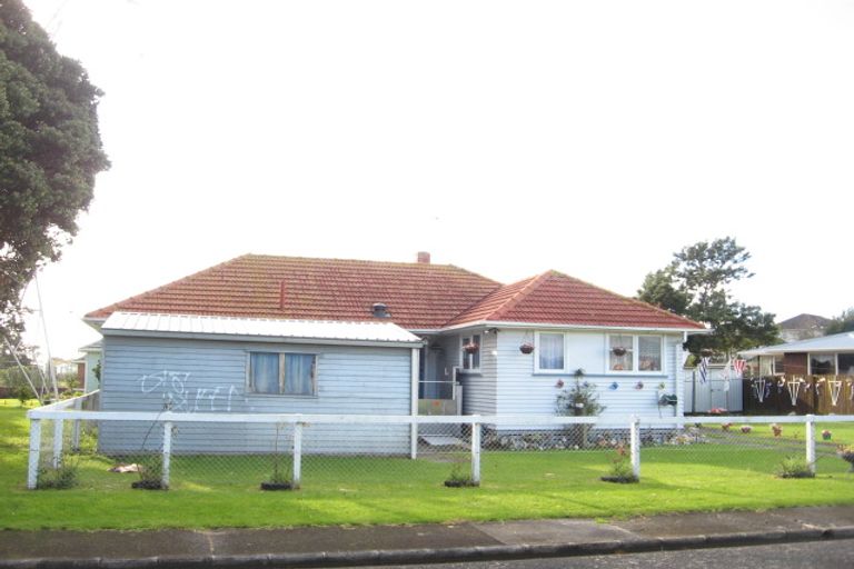 Photo of property in 2 Grundy Place, Otara, Auckland, 2023