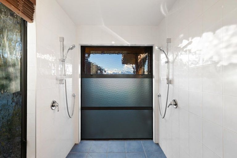 Photo of property in 32 Sarahs Hill, Hahei, Whitianga, 3591