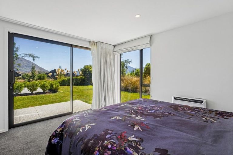 Photo of property in 19 Hackett Road, Jacks Point, Queenstown, 9371