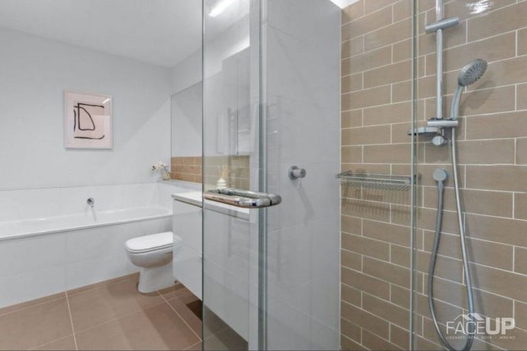 Photo of property in 254 Hobsonville Point Road, Hobsonville, Auckland, 0616