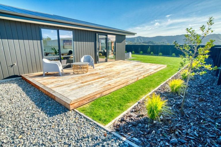 Photo of property in 11 Hinau Crescent, Kaiata, Greymouth, 7805