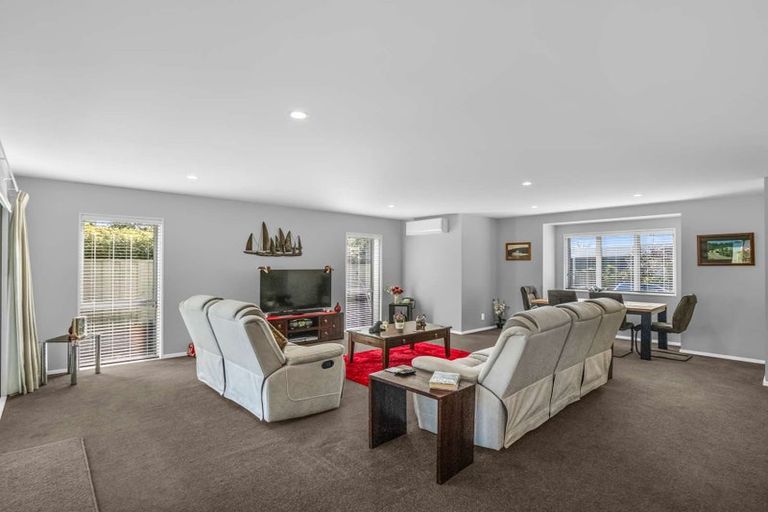 Photo of property in 2 Awa Place, Rangiora, 7400