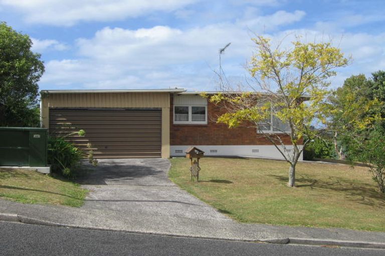 Photo of property in 2/58 Girrahween Drive, Totara Vale, Auckland, 0629