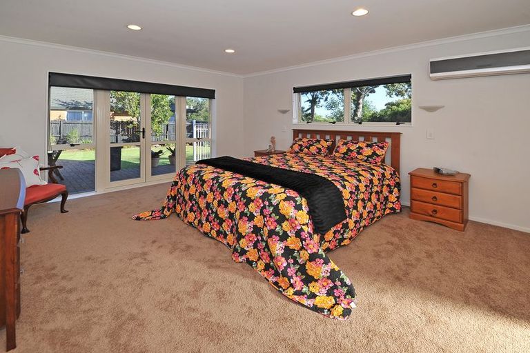 Photo of property in 15 Longford Park Drive, Takanini, 2112