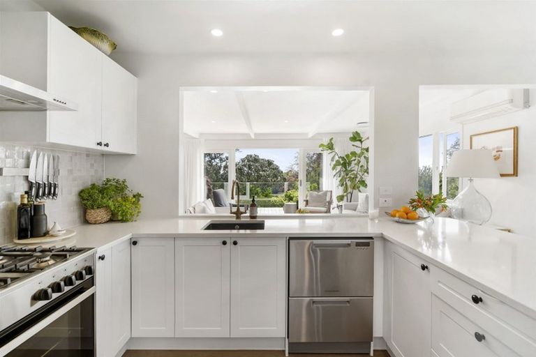 Photo of property in 51 Hinemoa Street, Birkenhead, Auckland, 0626