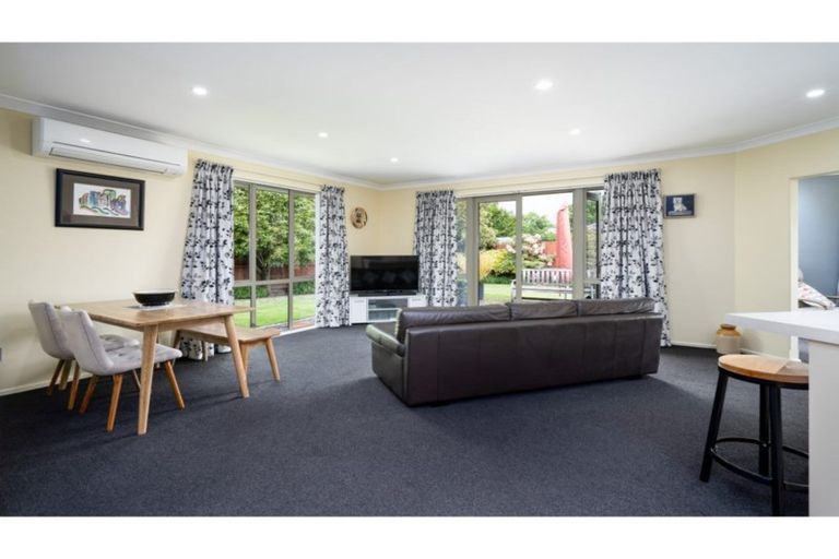 Photo of property in 31 Coppinger Terrace, Aidanfield, Christchurch, 8025