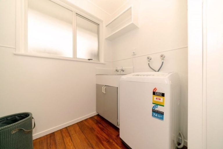 Photo of property in 22 Morriggia Place, Bayview, Auckland, 0629
