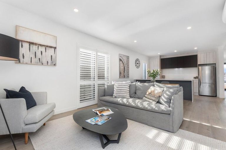 Photo of property in 13 Mulholland Drive, Jacks Point, 9371