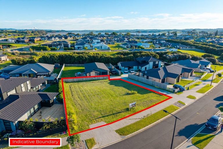 Photo of property in 9 Omahuru Road, Glenbrook, 2681