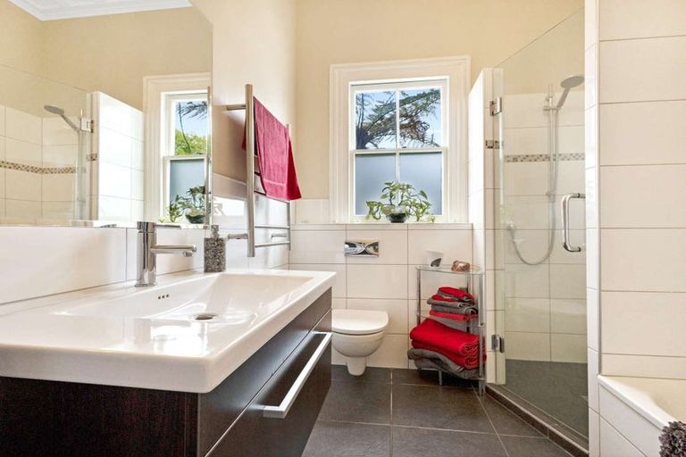 Photo of property in 44 Te Mata Road, Havelock North, 4130