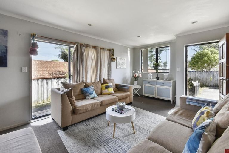 Photo of property in 9 Nykki Place, Papakura, 2110