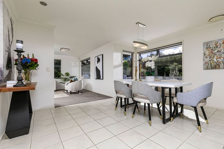 Photo of property in 4 Clapton Place, Henderson, Auckland, 0612
