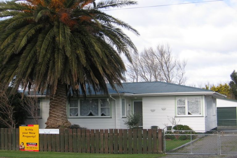 Photo of property in 92 Brandon Street, Featherston, 5710