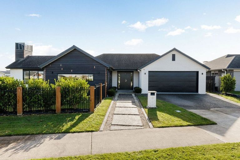 Photo of property in 52 Watkins Road, Cambridge, 3434