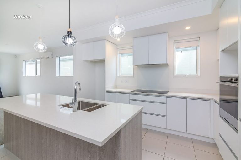 Photo of property in 10 Torea Tai Road, Hobsonville, Auckland, 0616