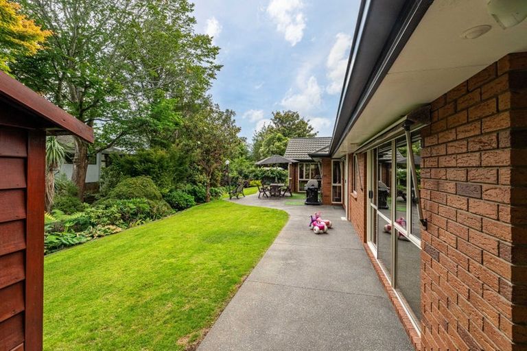 Photo of property in 78a Staveley Street, Avonhead, Christchurch, 8042