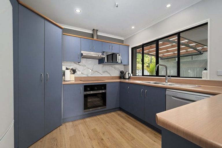 Photo of property in 9 Caulfield Place, Pukehangi, Rotorua, 3015