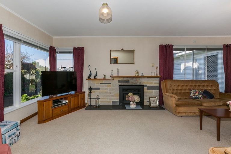 Photo of property in 18 Pembroke Street, Taradale, Napier, 4112
