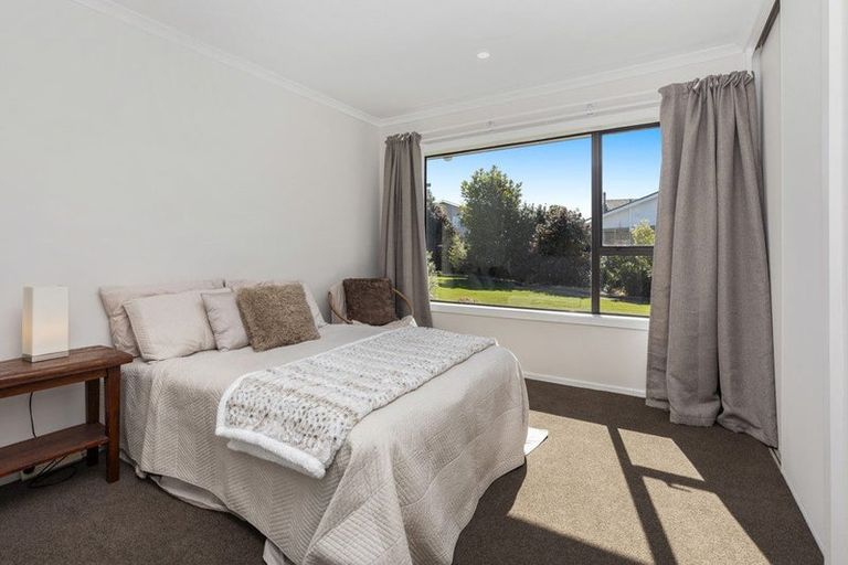 Photo of property in 10 Westerleigh Street, Bishopdale, Christchurch, 8053