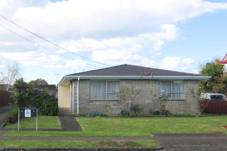 Photo of property in 2/36 Churchill Avenue, Manurewa, Auckland, 2102
