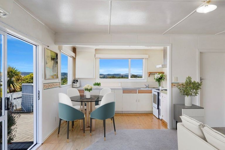 Photo of property in 38 Puriri Street, Hilltop, Taupo, 3330