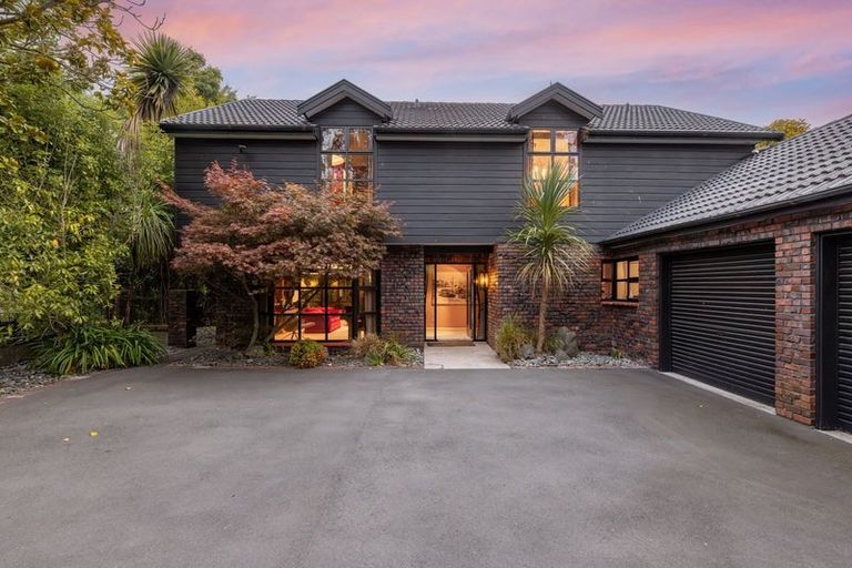 Photo of property in 5 Wood Lane, Fendalton, Christchurch, 8014