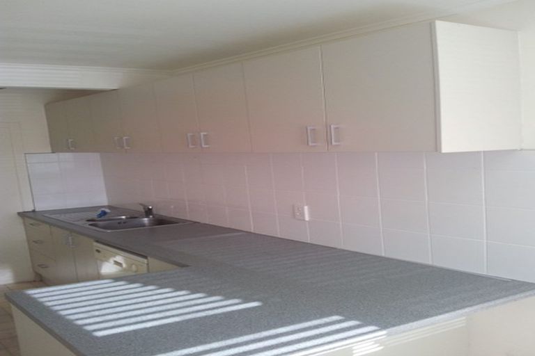 Photo of property in 7 Kia Ora Road, Beach Haven, Auckland, 0626