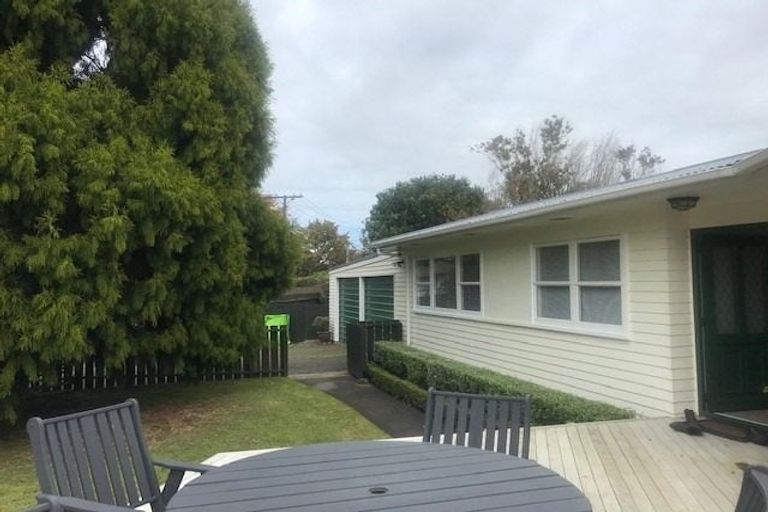 Photo of property in 93 Marne Road, Papakura, 2110