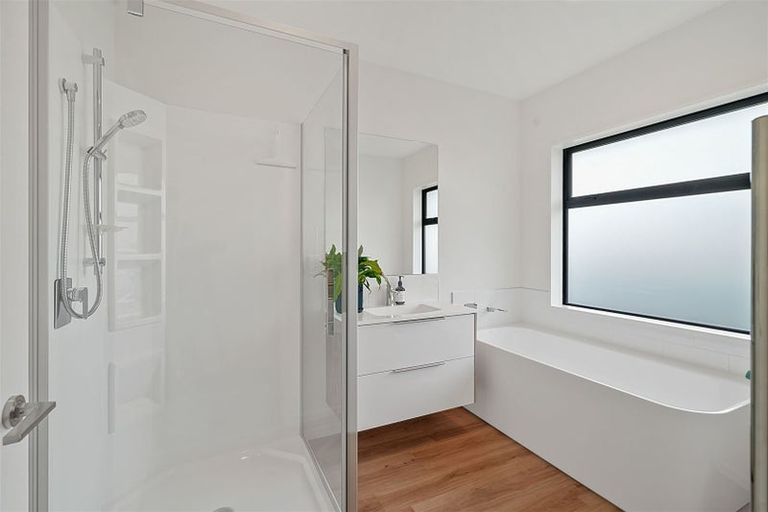 Photo of property in 21 Maurice James Way, Prebbleton, 7604