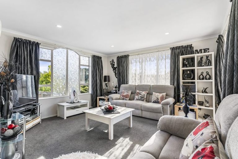 Photo of property in 11 Gendo Avenue, Henderson, Auckland, 0612