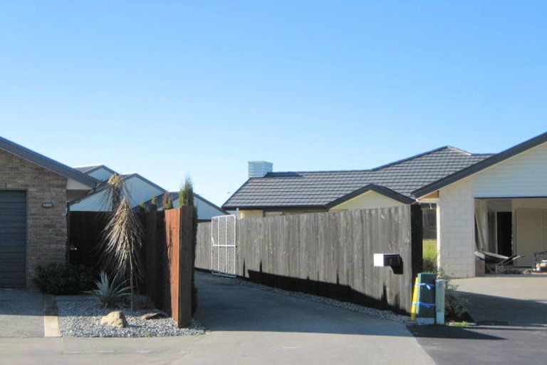 Photo of property in 2 Englefield Road, Belfast, Christchurch, 8051