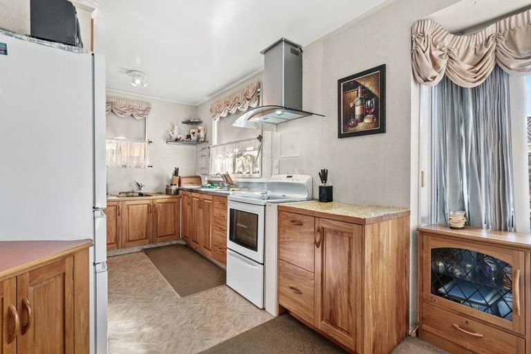 Photo of property in 21 Tatariki Street, Rosehill, Papakura, 2113